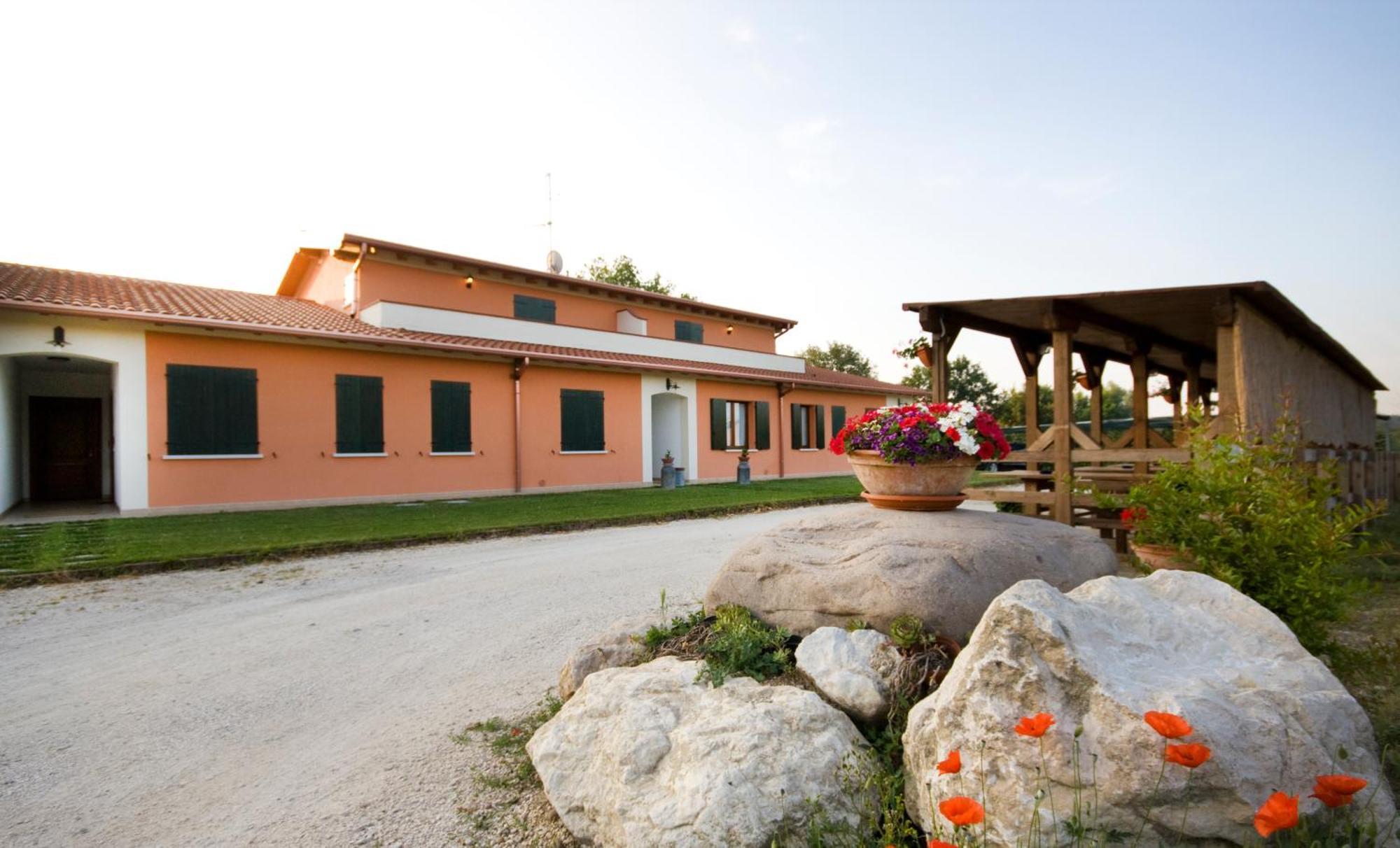 Agriturismo Cascina Roveri Монцамбано Екстериор снимка