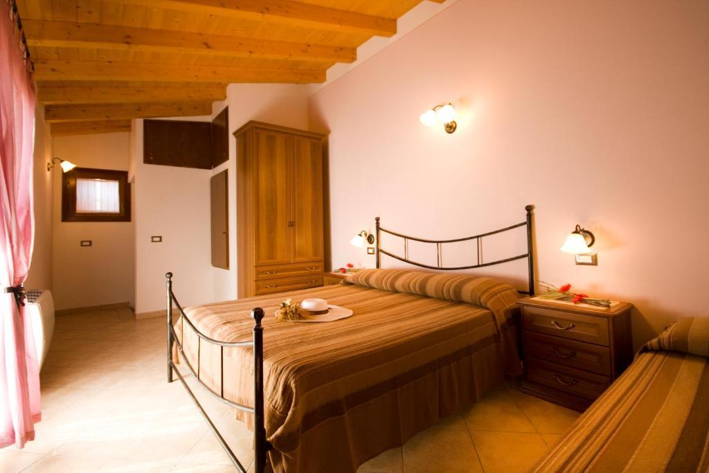 Agriturismo Cascina Roveri Монцамбано Стая снимка