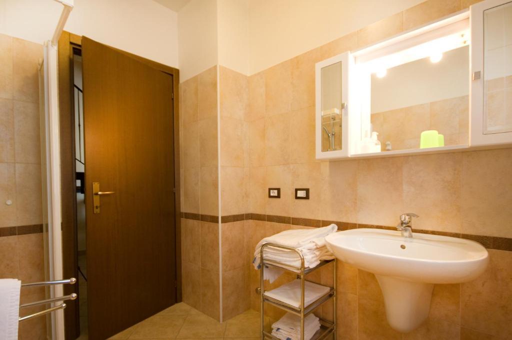 Agriturismo Cascina Roveri Монцамбано Стая снимка
